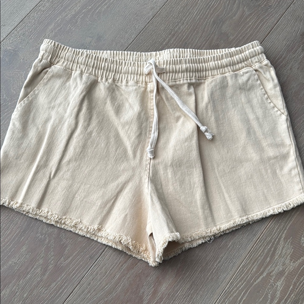 Double Zero Cream High Waist Shorts